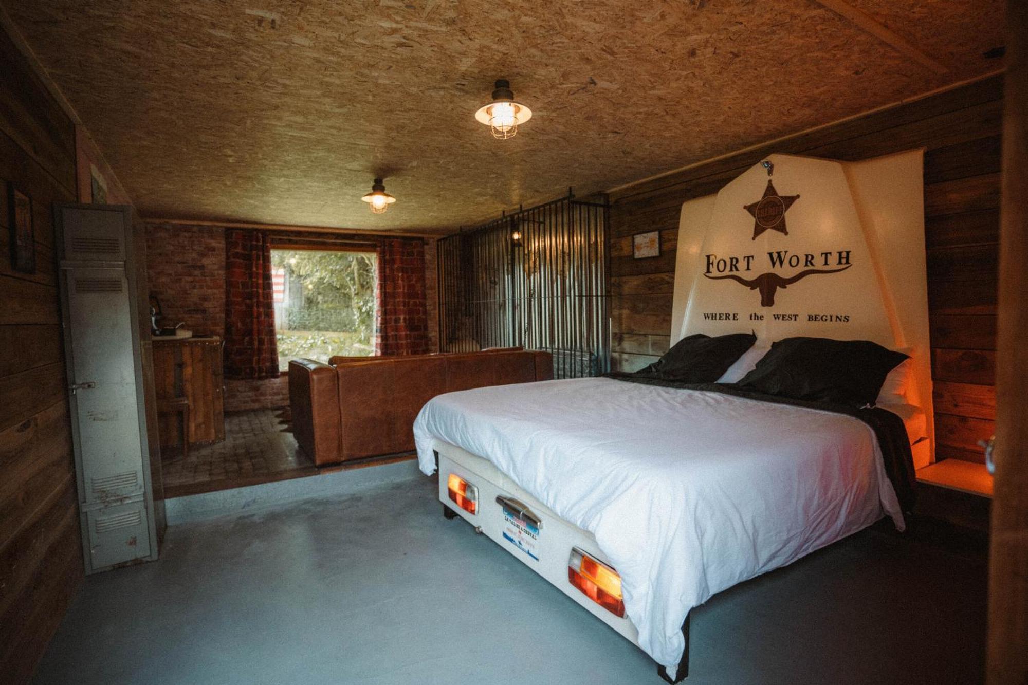 Mezieres-sur-Ponthouin La Valise A Cheval Bed & Breakfast 部屋 写真